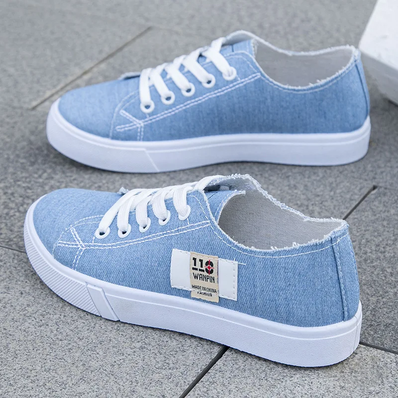Men Shoes Trends - Zapatillas de Lona Bajas para Mujer